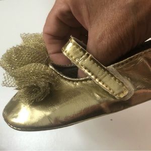 6/12 months gold shoes